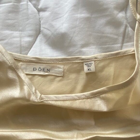 Doen Cream Satin Camisole - Picture 2 of 4